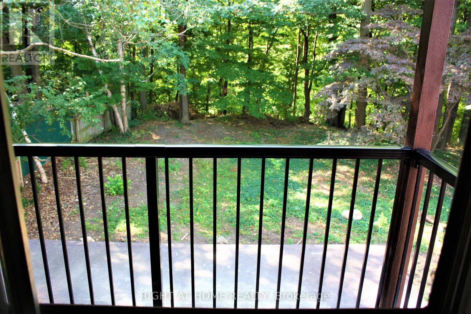 16 DUNNING CRESCENT, Toronto (Alderwood) — photo 12