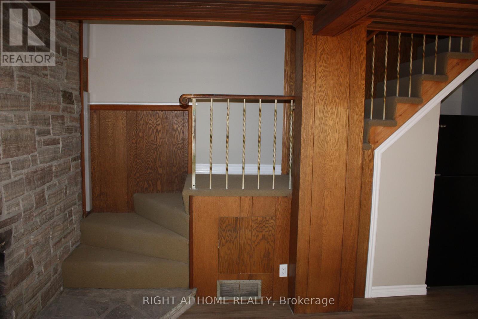 16 DUNNING CRESCENT, Toronto (Alderwood) — photo 4