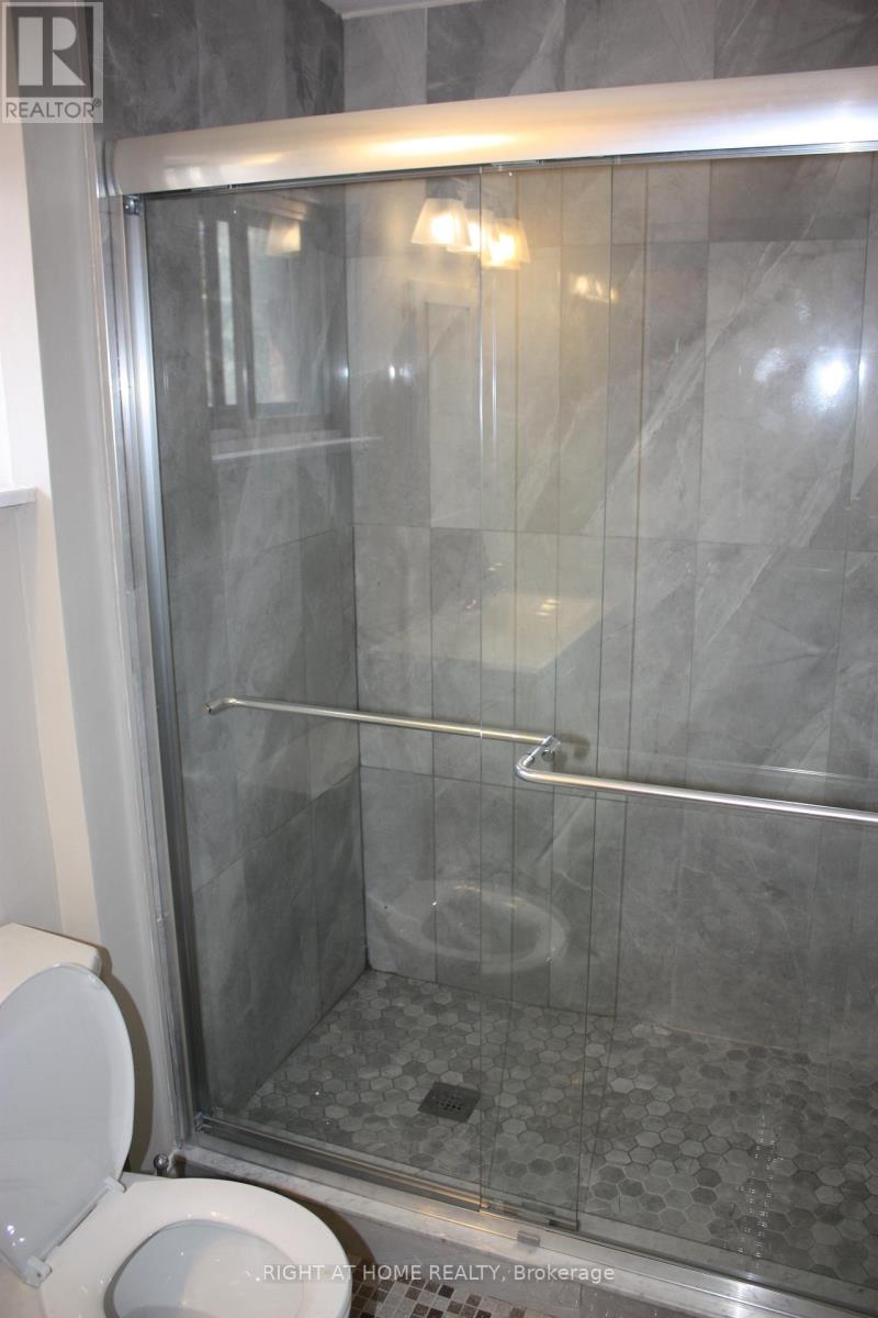 16 DUNNING CRESCENT, Toronto (Alderwood) — photo 8