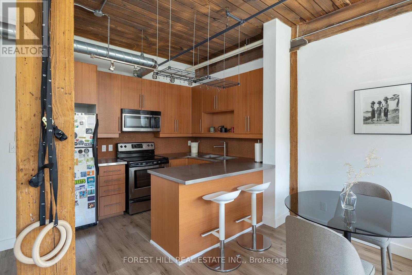 #105 2154 DUNDAS STREET W - Image 12