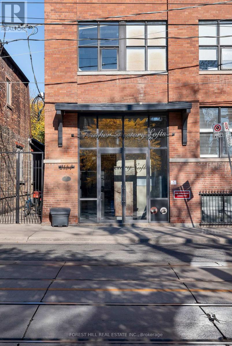 #105 2154 DUNDAS STREET W - 2