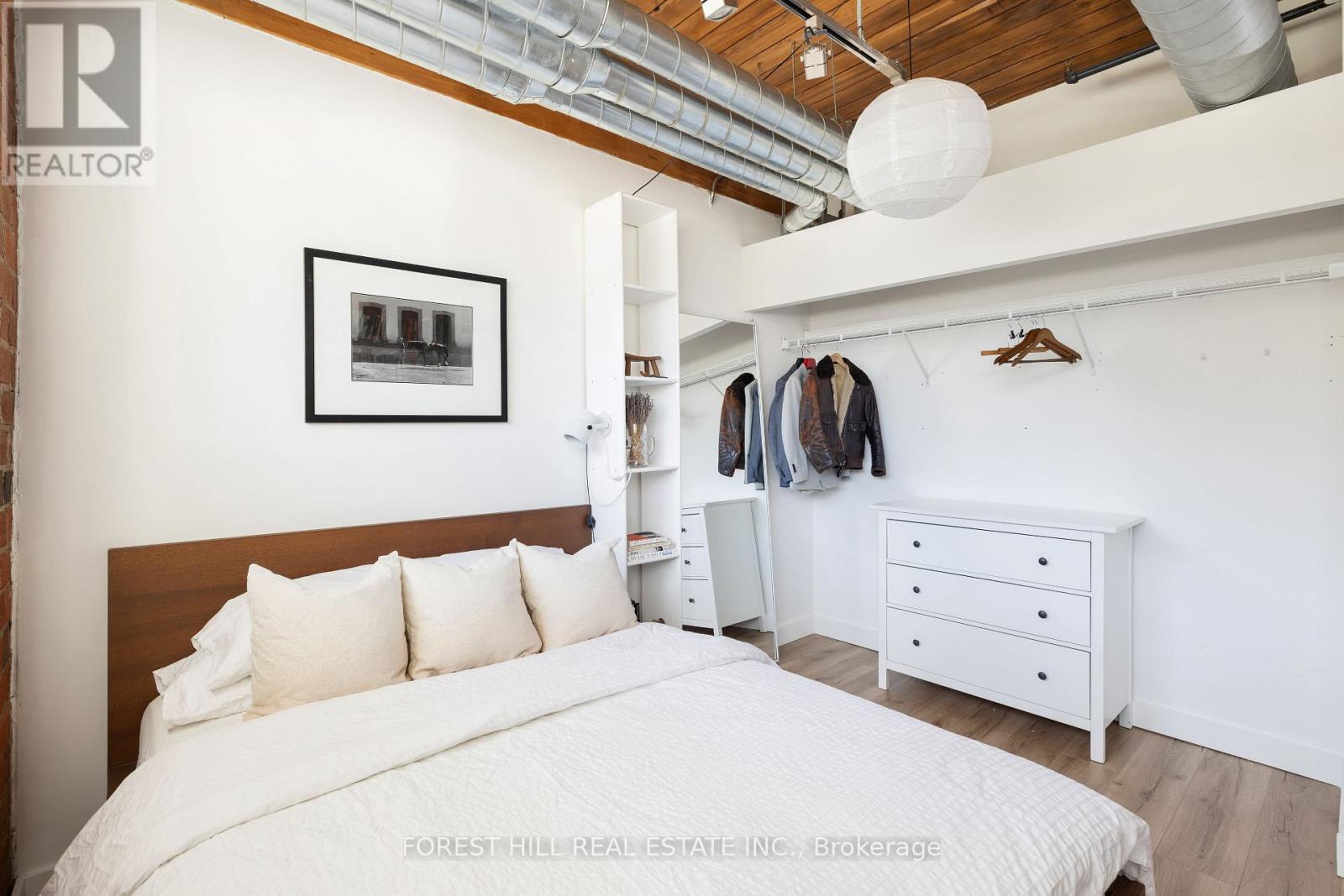 #105 2154 DUNDAS STREET W - Image 27