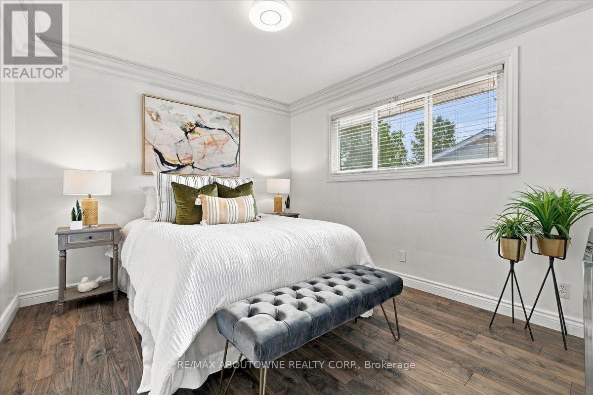 340 DUNCOMBE DRIVE - 20