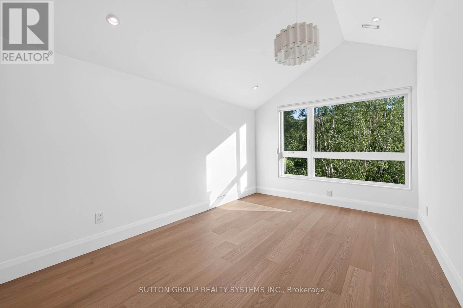 272 RENFORTH DRIVE - Image 34