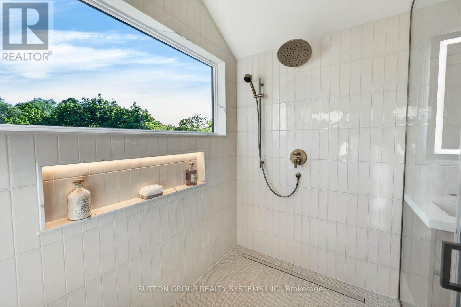 272 RENFORTH DRIVE - Image 25