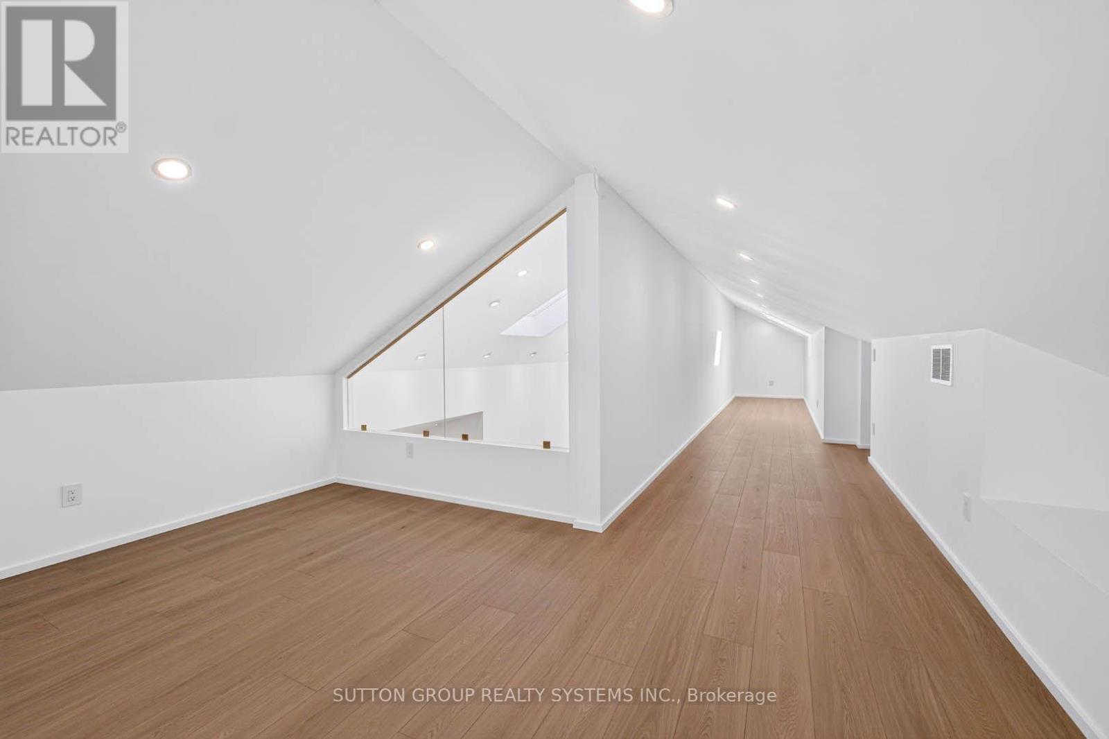 272 RENFORTH DRIVE - Image 38