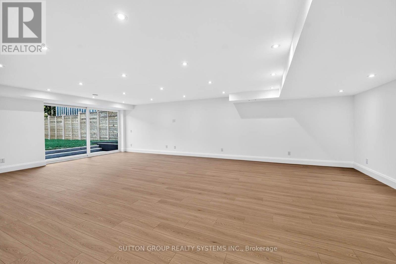 272 RENFORTH DRIVE - Image 39