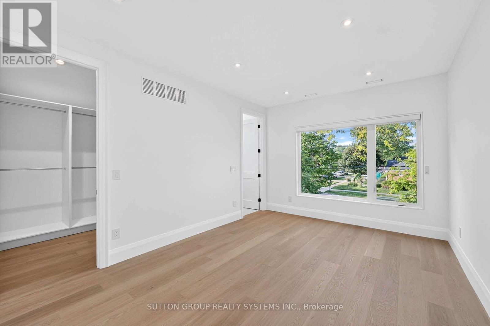 272 RENFORTH DRIVE - Image 31