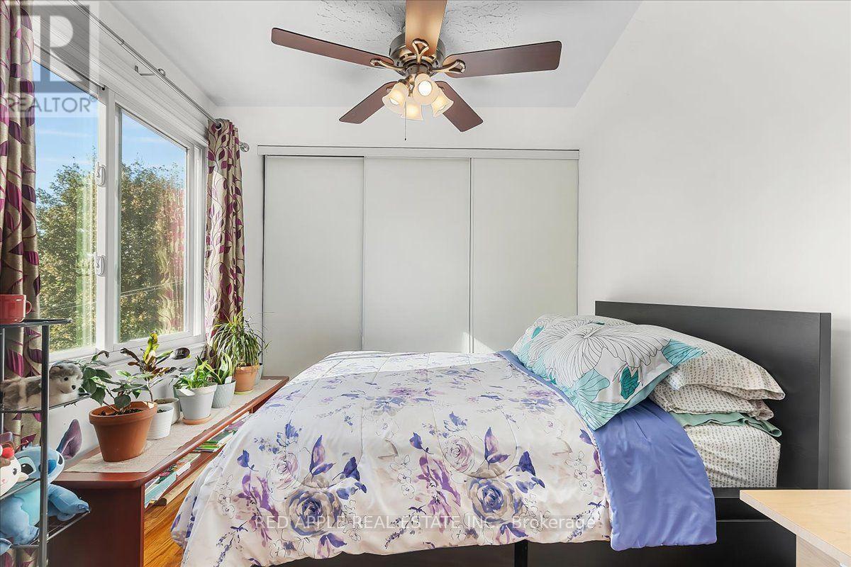 10 ARMSTRONG AVENUE - 14
