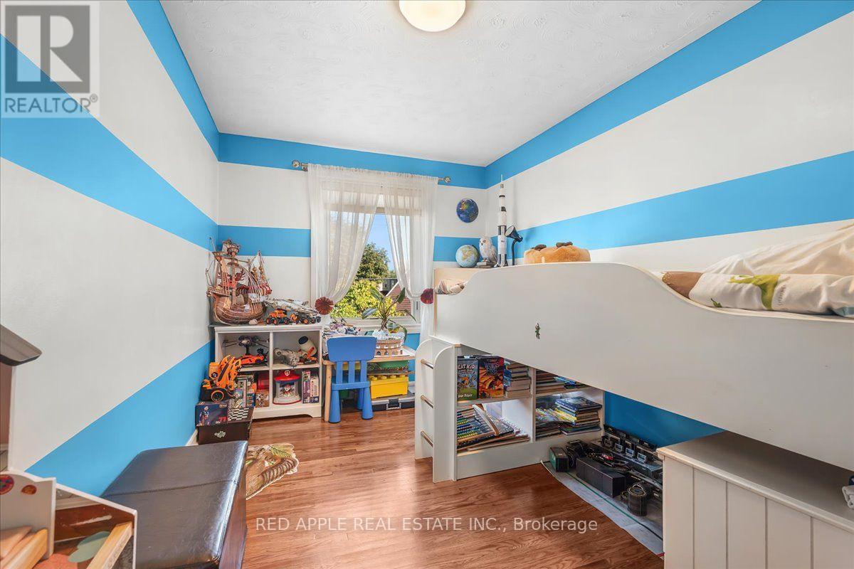 10 ARMSTRONG AVENUE - 18