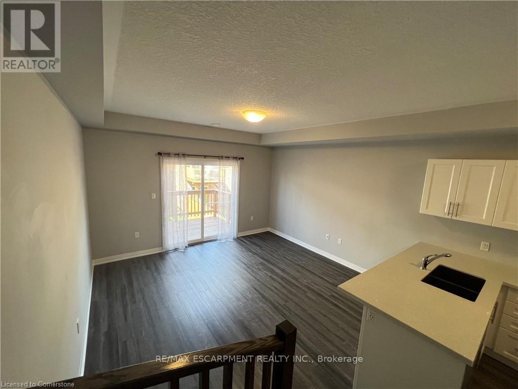 18 AQUA LANE, Hamilton — photo 10