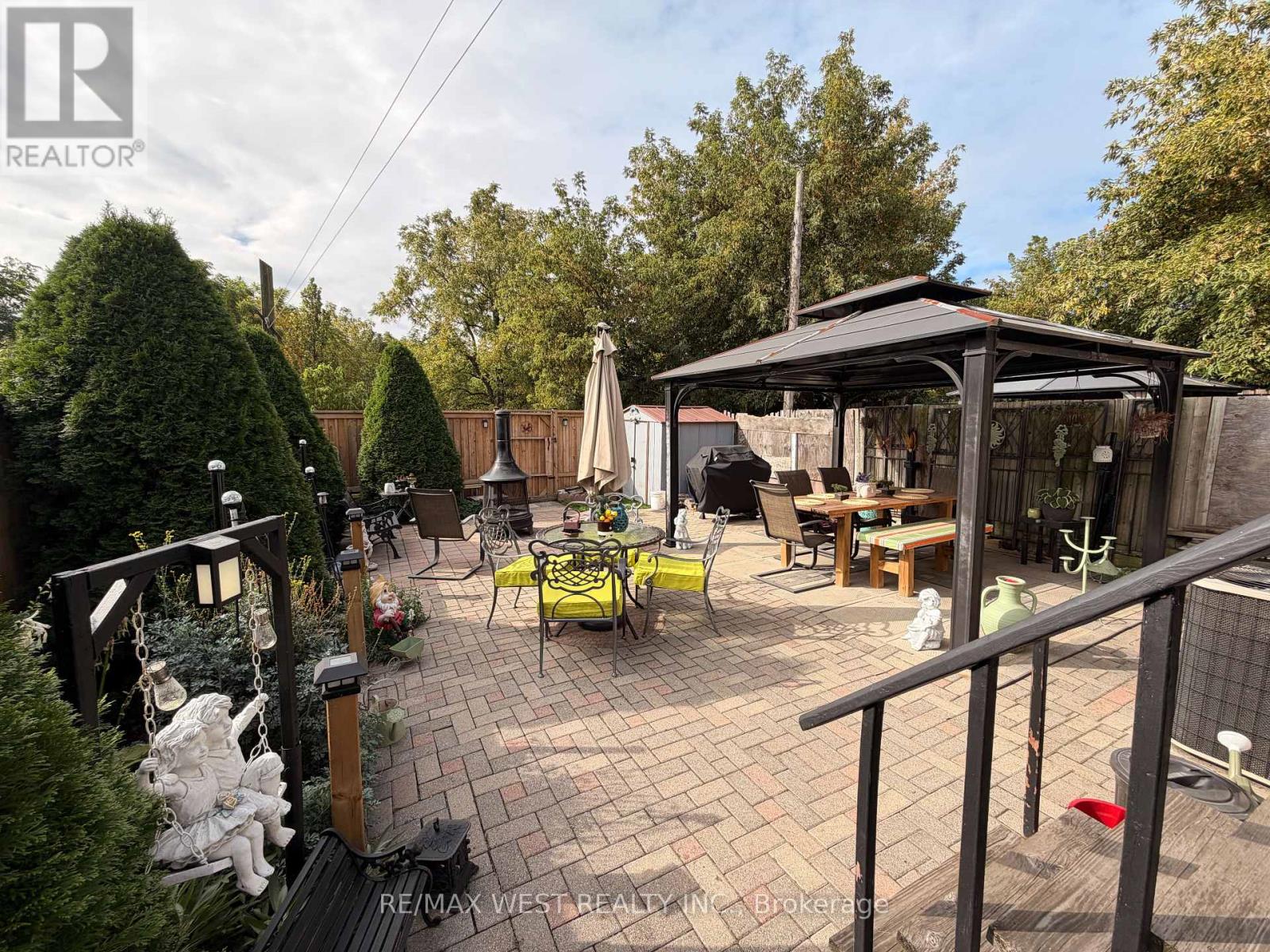 196 SIMCOE STREET E - 13