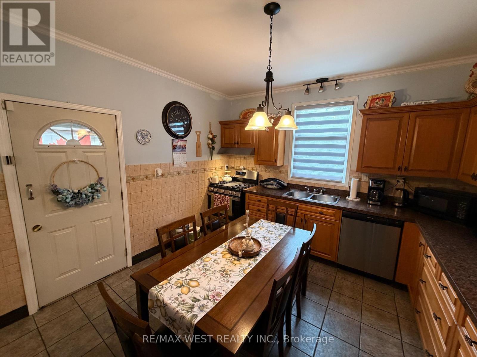 196 SIMCOE STREET E, Hamilton (North End) — photo 7