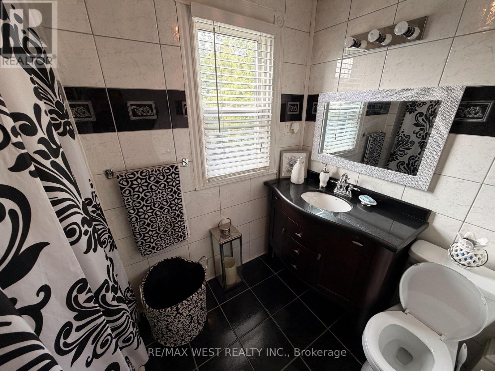 196 SIMCOE STREET E, Hamilton (North End) — photo 8