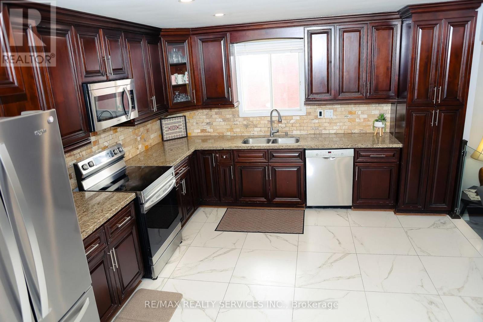 177 SIRENTE DRIVE - 15