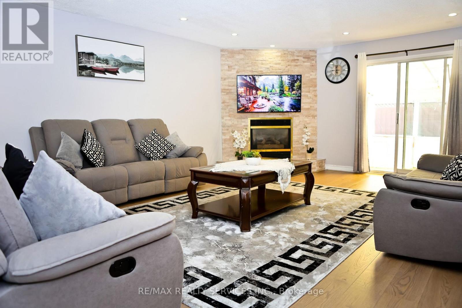 177 SIRENTE DRIVE - 20