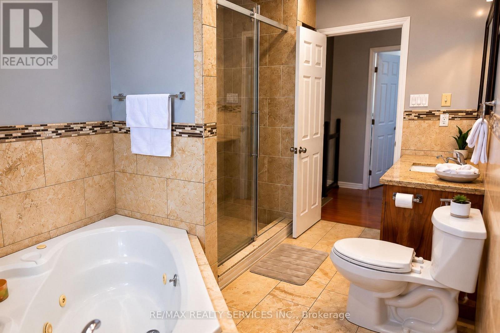 177 SIRENTE DRIVE - 23