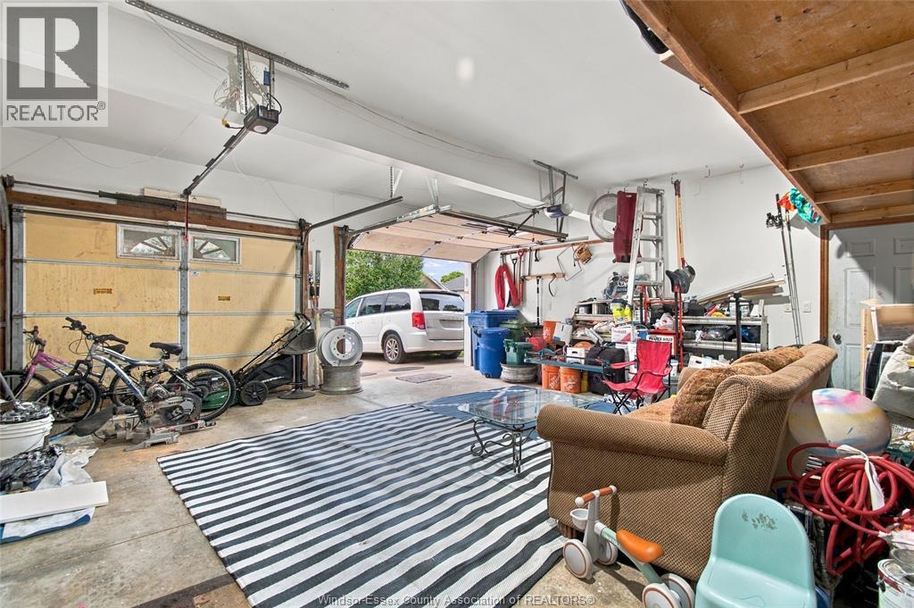 2920 STRAWBERRY DRIVE - 29