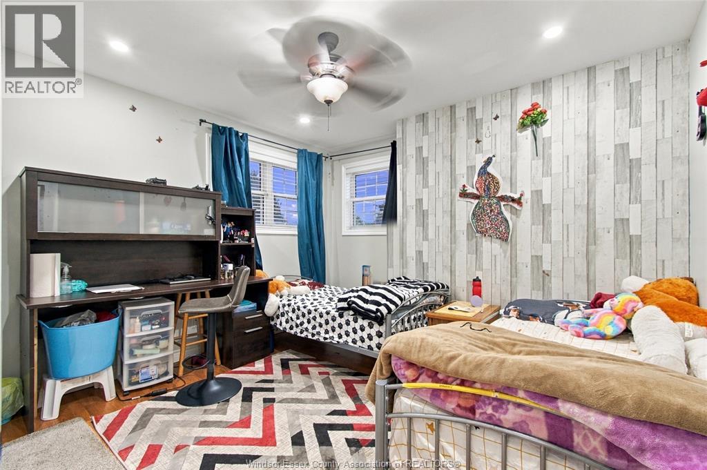 2920 STRAWBERRY DRIVE - 20