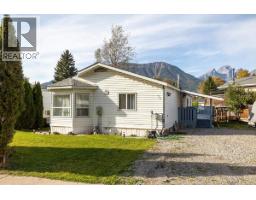 Primary Bedroom - 35 Slalom Drive, Fernie, BC V0B1M4 Photo 6