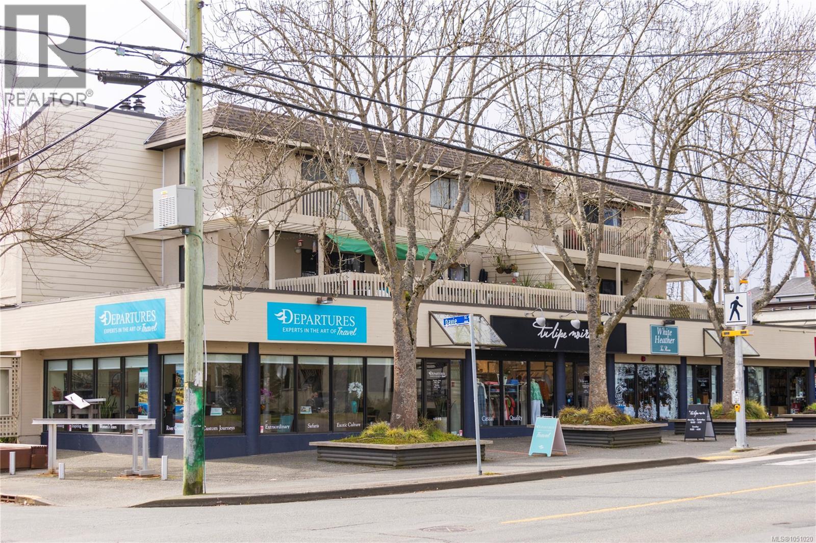 #406 1916 Oak Bay Ave - Image 27