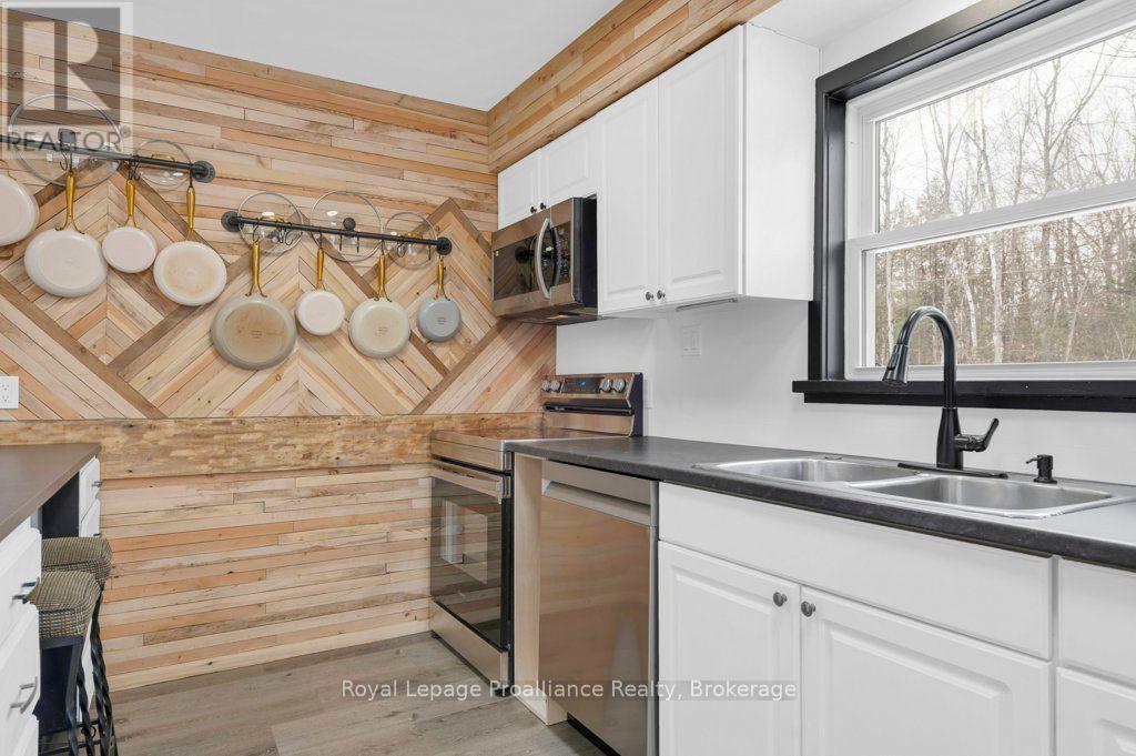 12 COSGROVE LANE - 17