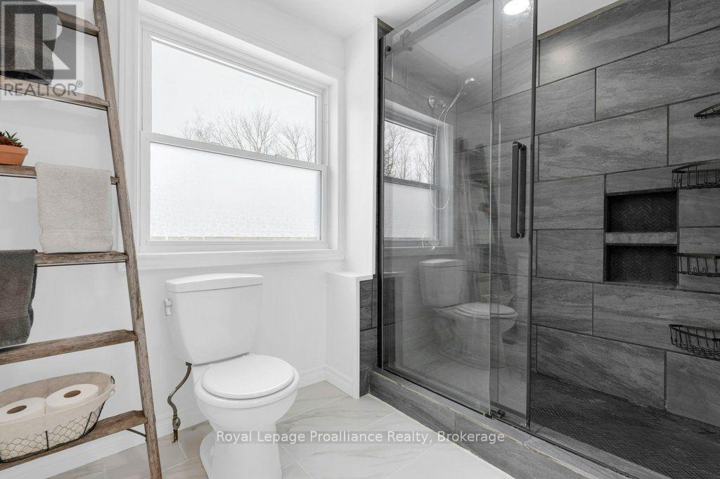 12 COSGROVE LANE - 25