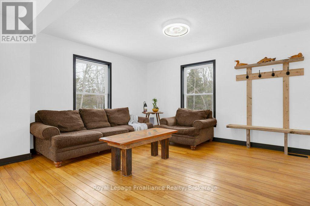 12 COSGROVE LANE - 8