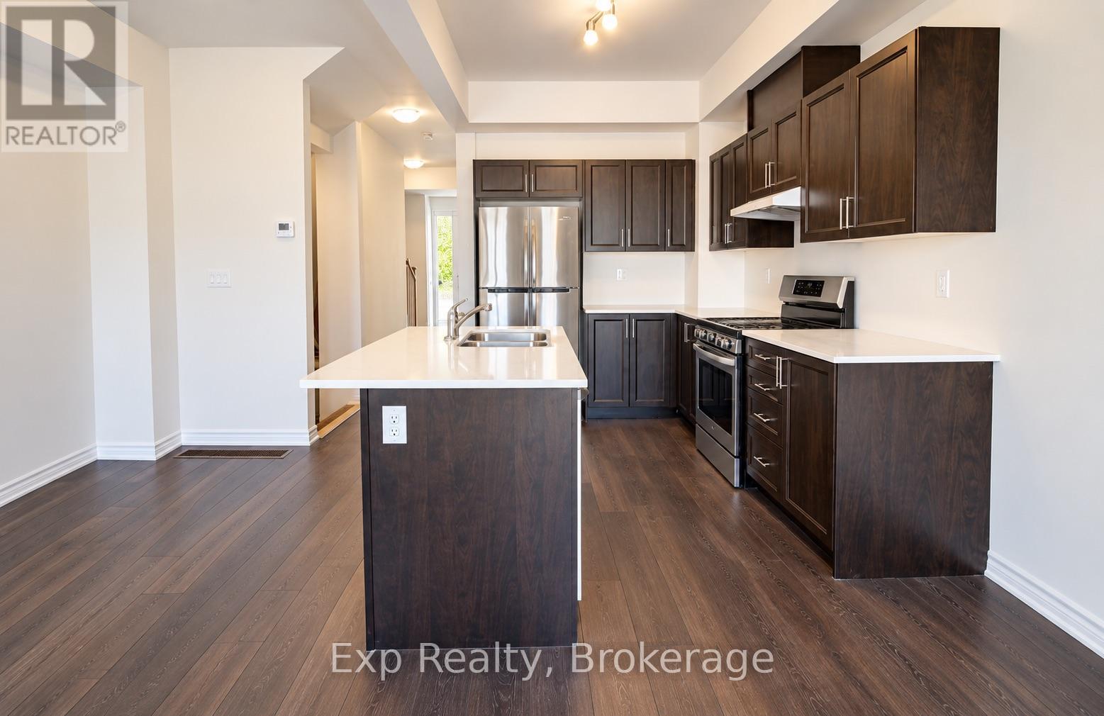 39 LINCOLN DRIVE, Belleville (Belleville Ward) — photo 4