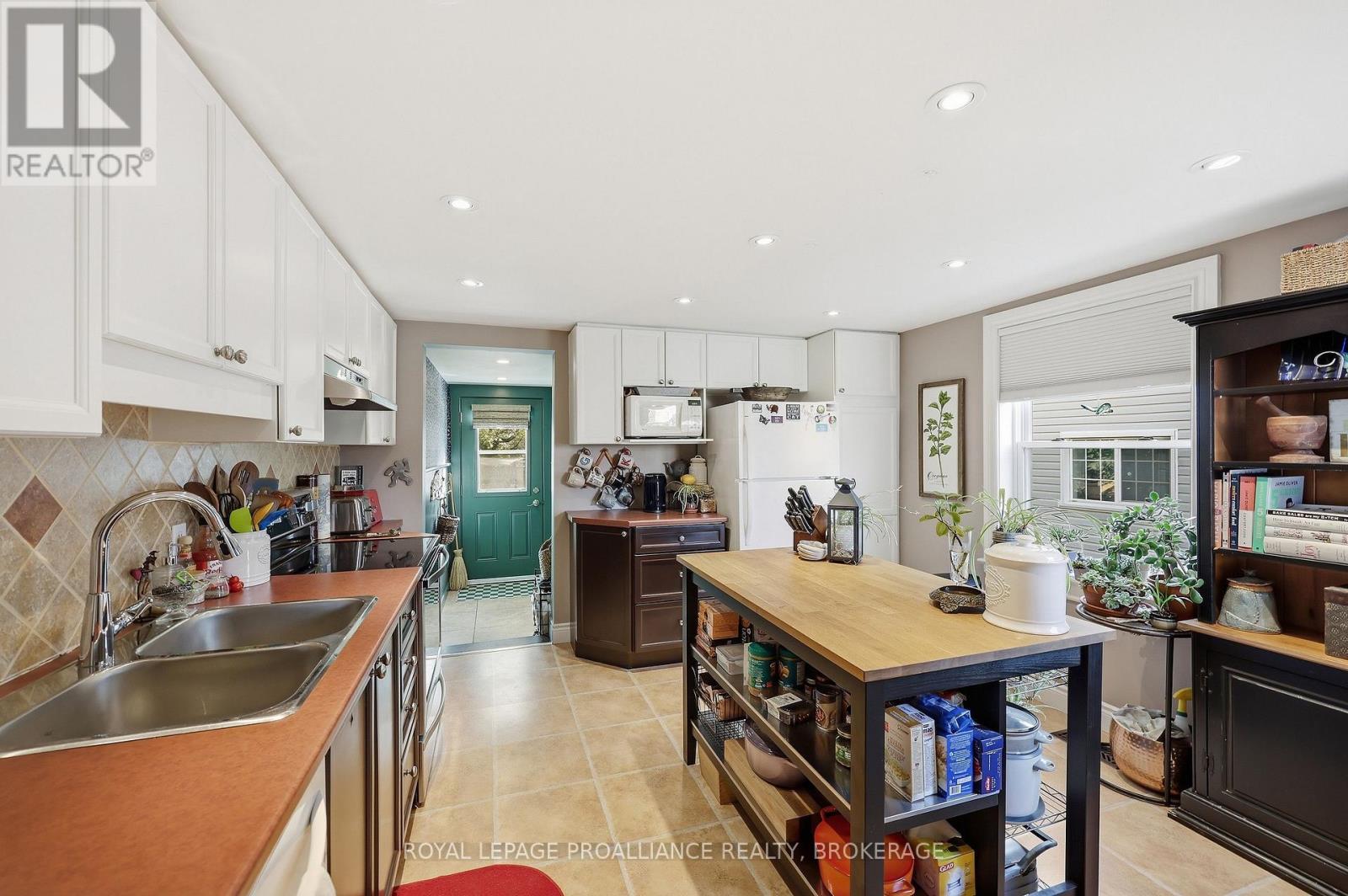 535 ALBERT STREET - Image 29