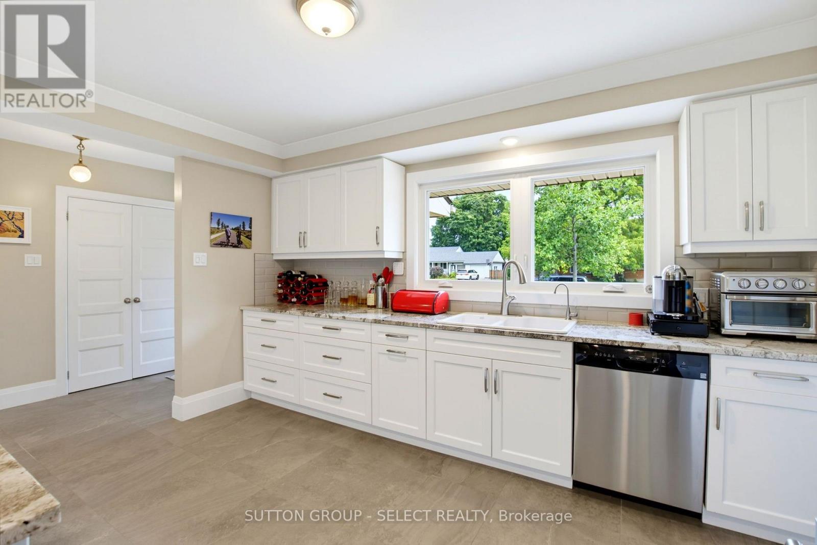 61 DALEVIEW CRESCENT, London North (North G) — photo 11