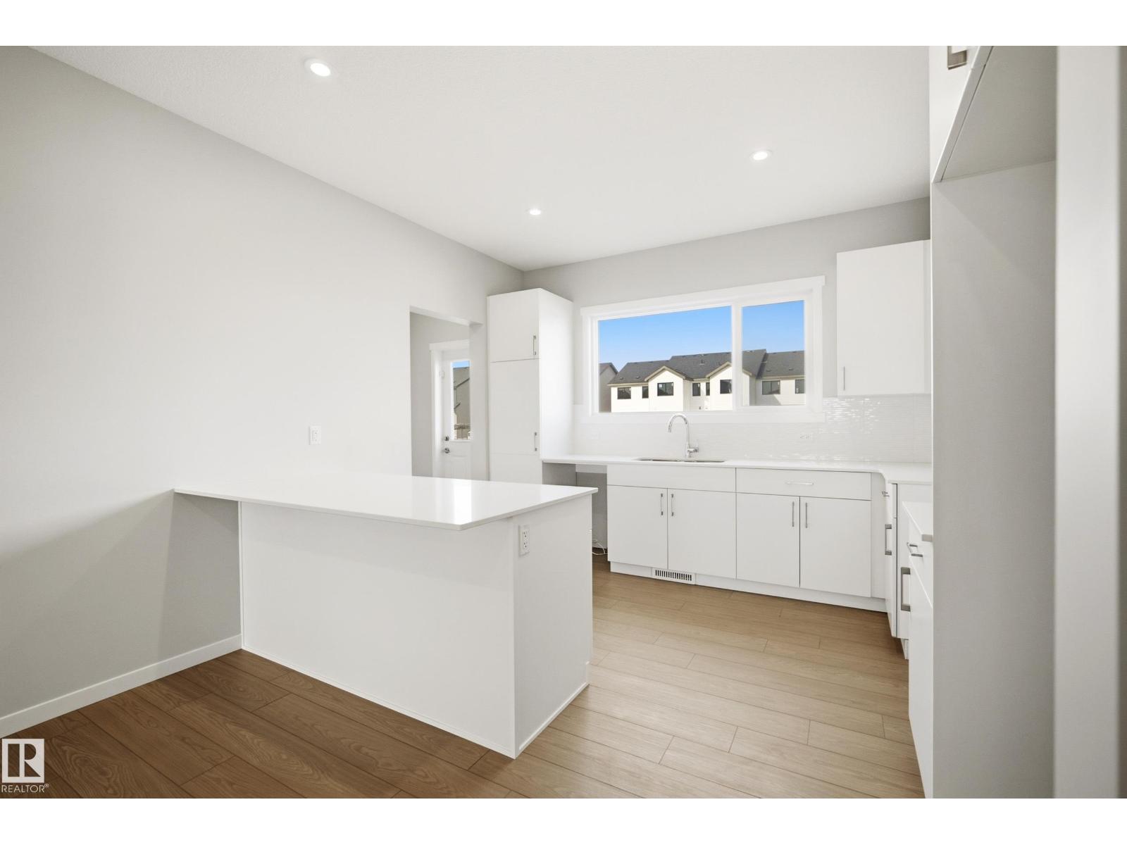 19616 30 Avenue NW - 11
