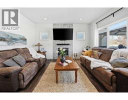 Bedroom - 118 Viscount Drive, Red Deer, AB T4R0M6 Photo 8