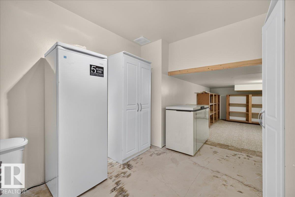 #4 52508 RGE ROAD 21 - 35