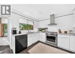 2pc Bathroom - 723 Diamond Court Se, Calgary, AB T2J7E2 Photo 13