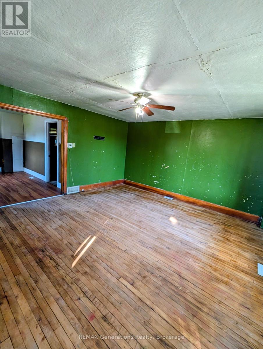 607 MCINTOSH STREET, Thunder Bay (East End) — photo 2