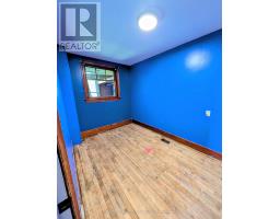 Bedroom 4 - 607 Mcintosh Street, Thunder Bay, ON P7C3A3 Photo 7