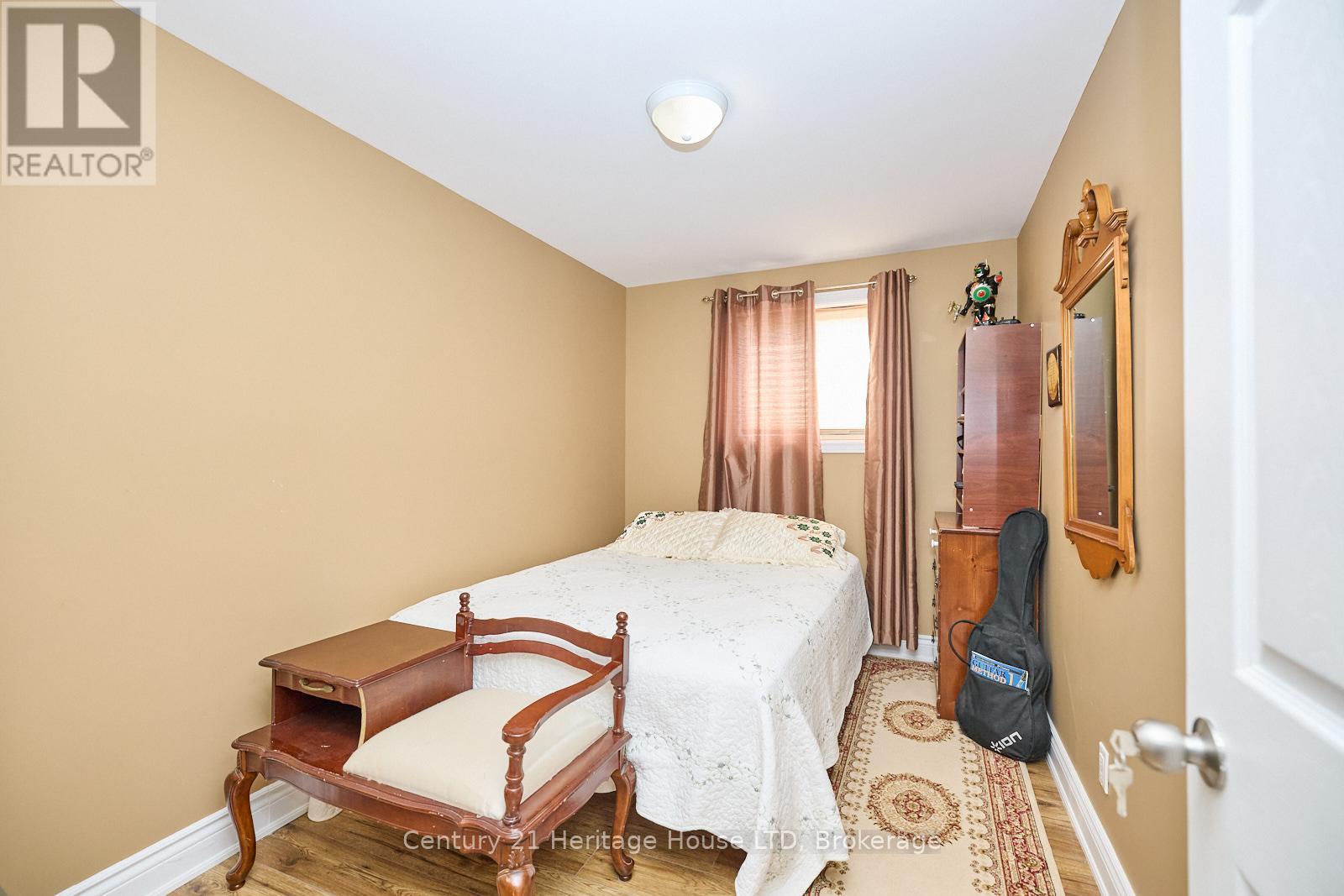 3290 EVADERE AVENUE - 25