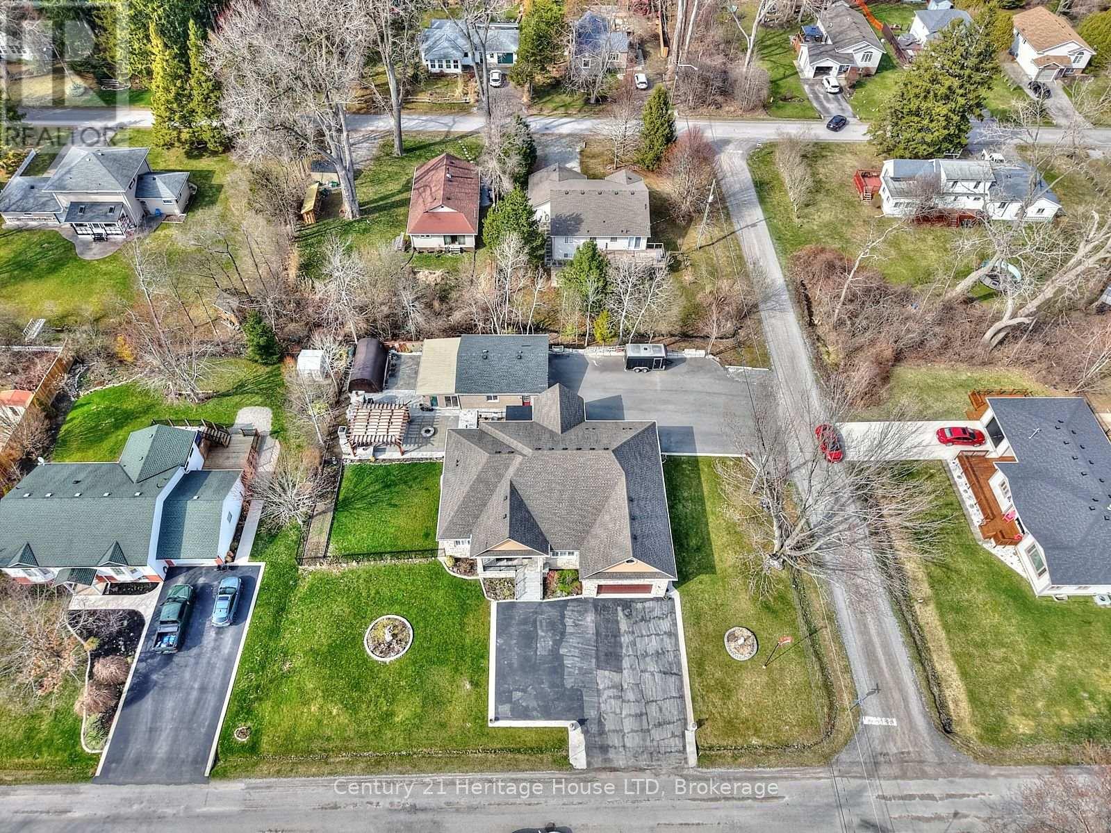 3290 EVADERE AVENUE - 43