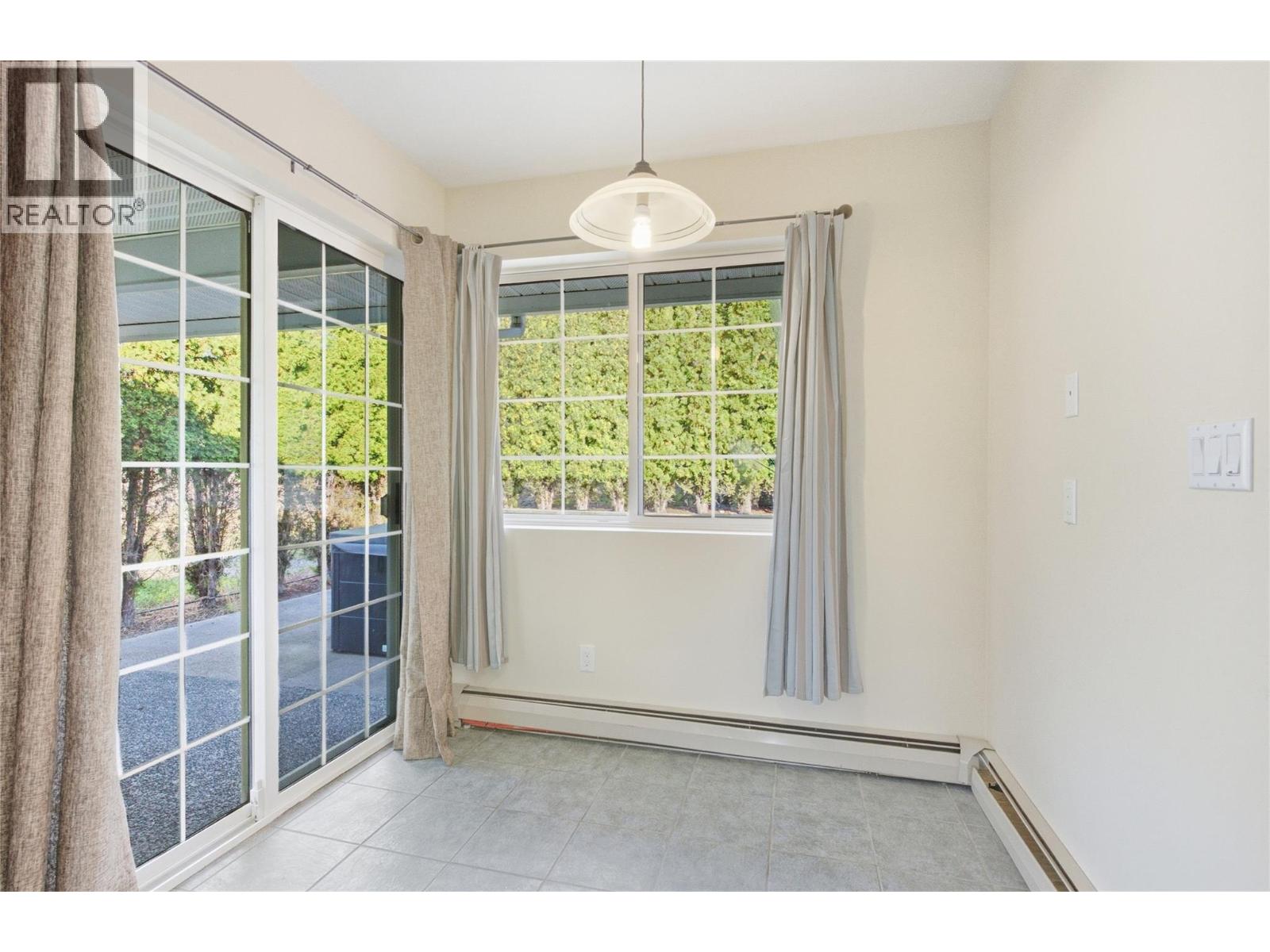 1398/1400 SEMLIN Drive - Image 29