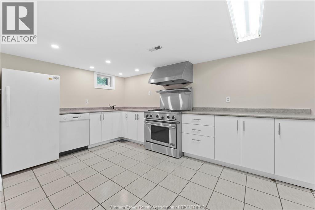 3163 Curry AVENUE - 10