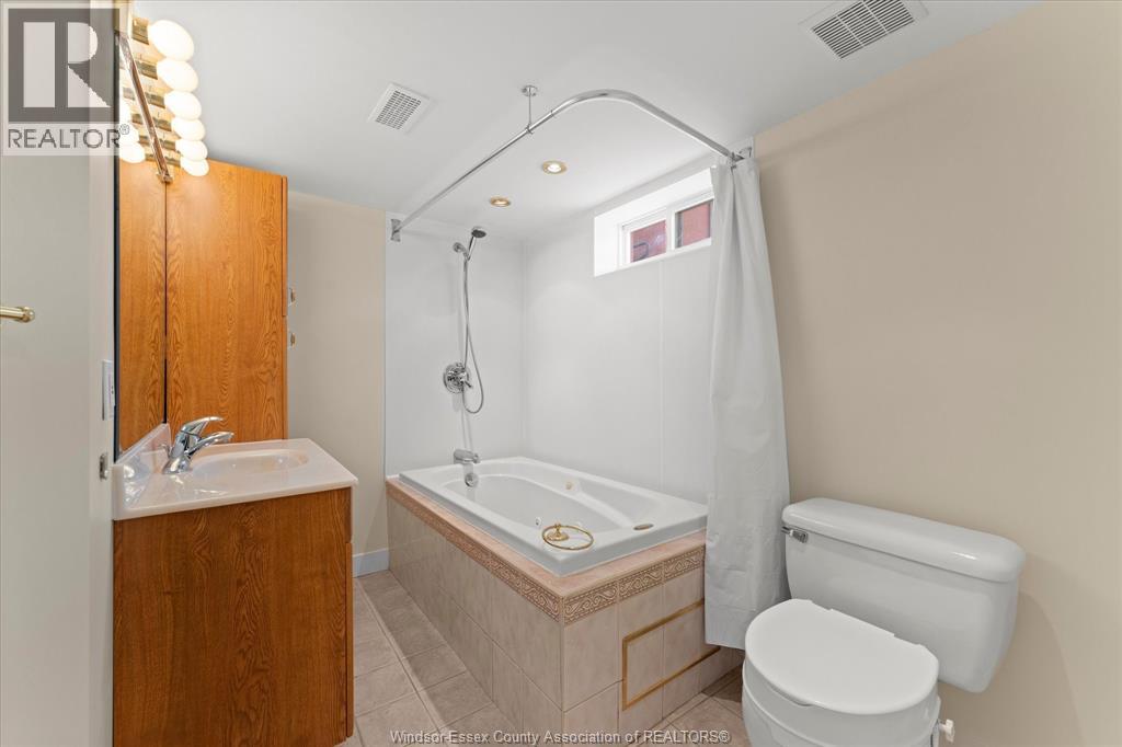 3163 Curry AVENUE - Image 17