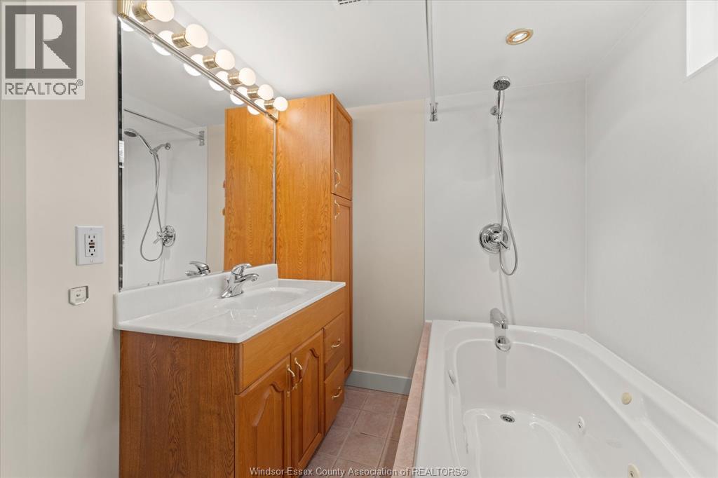 3163 Curry AVENUE - 18