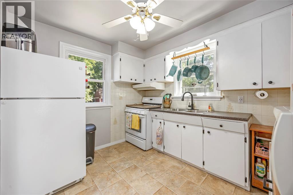 684 KEMBER AVENUE - 8