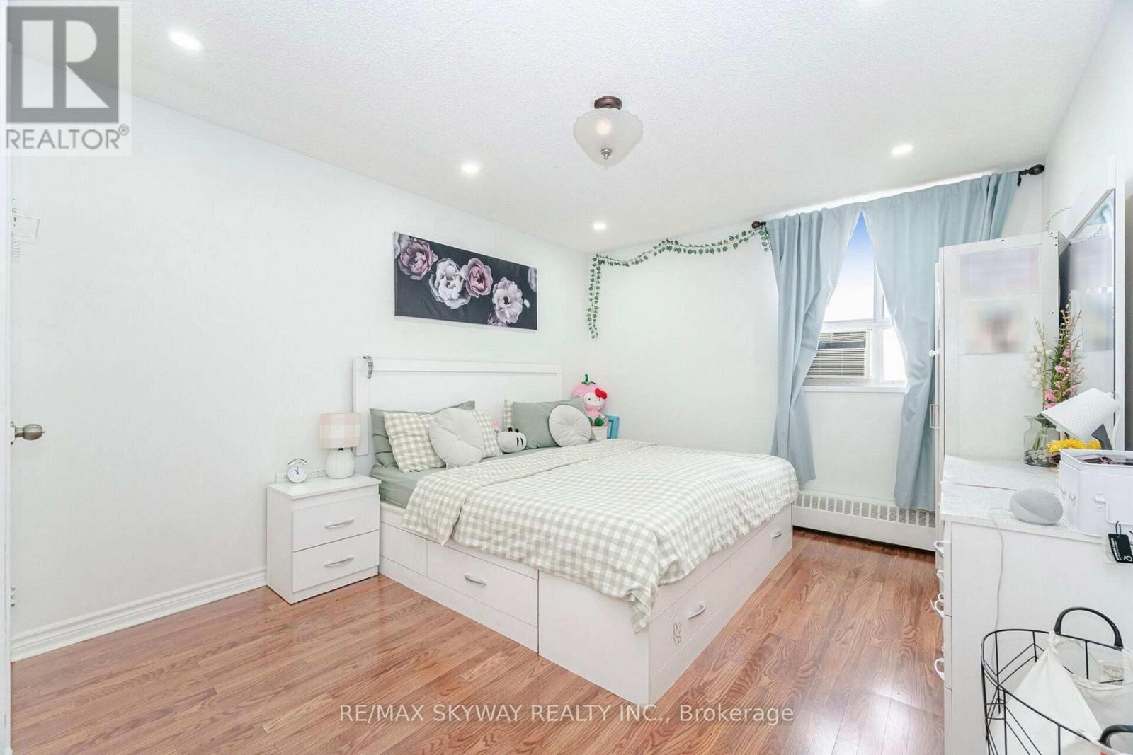 1203- 1615 Bloor Street, Mississauga, ON photo 9