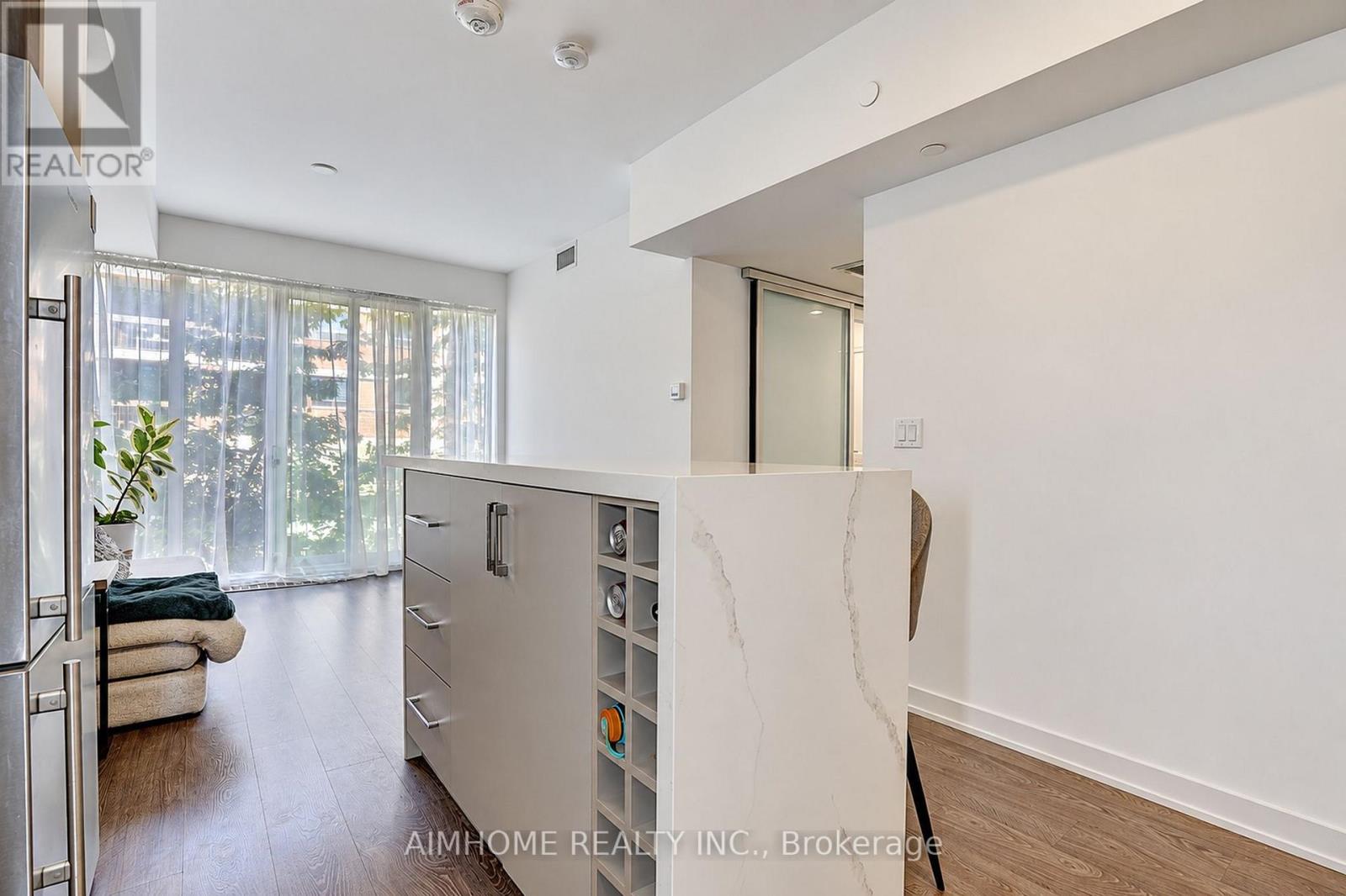#310 50 MCCAUL STREET - Image 21