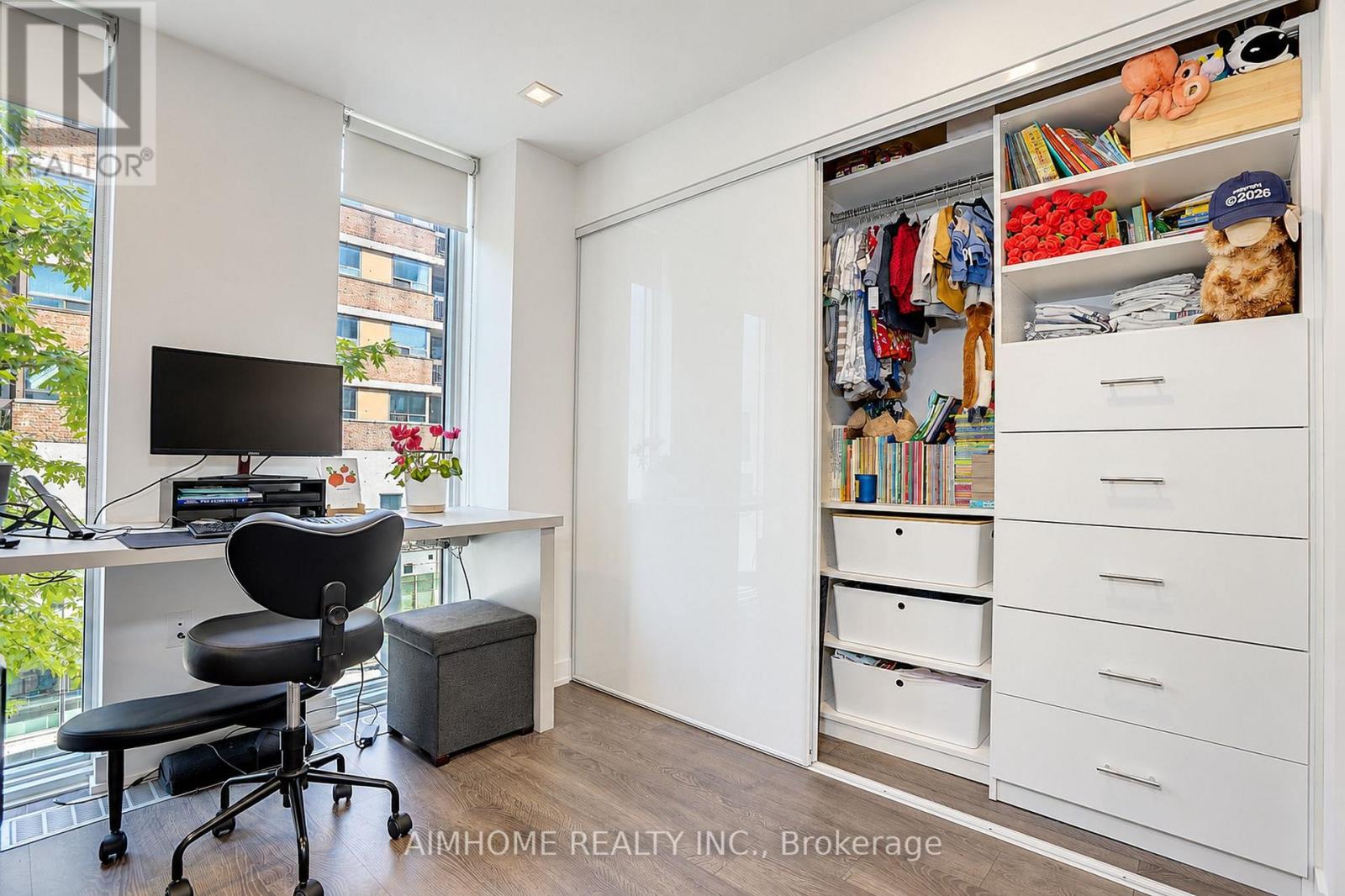 #310 50 MCCAUL STREET - Image 37