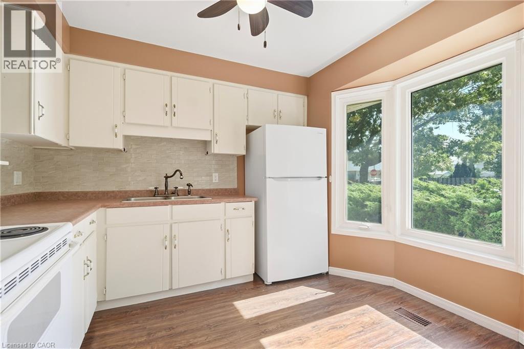 75 VENTURA Drive Unit# 1, St. Catharines — photo 2