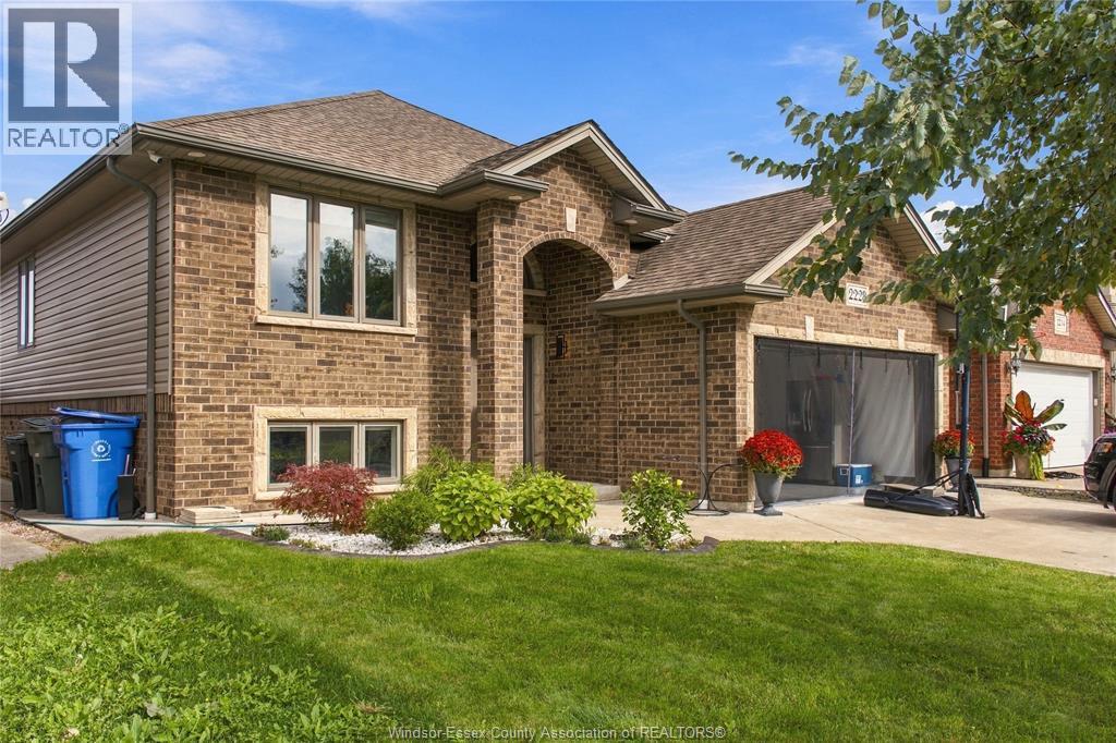 2228 ASKIN AVENUE - 2