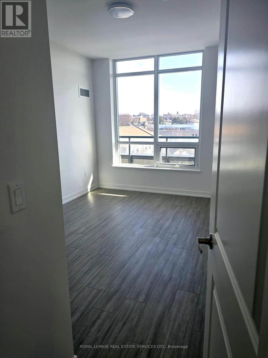 PH05 - 1010 DUNDAS STREET, Whitby (Pringle Creek)